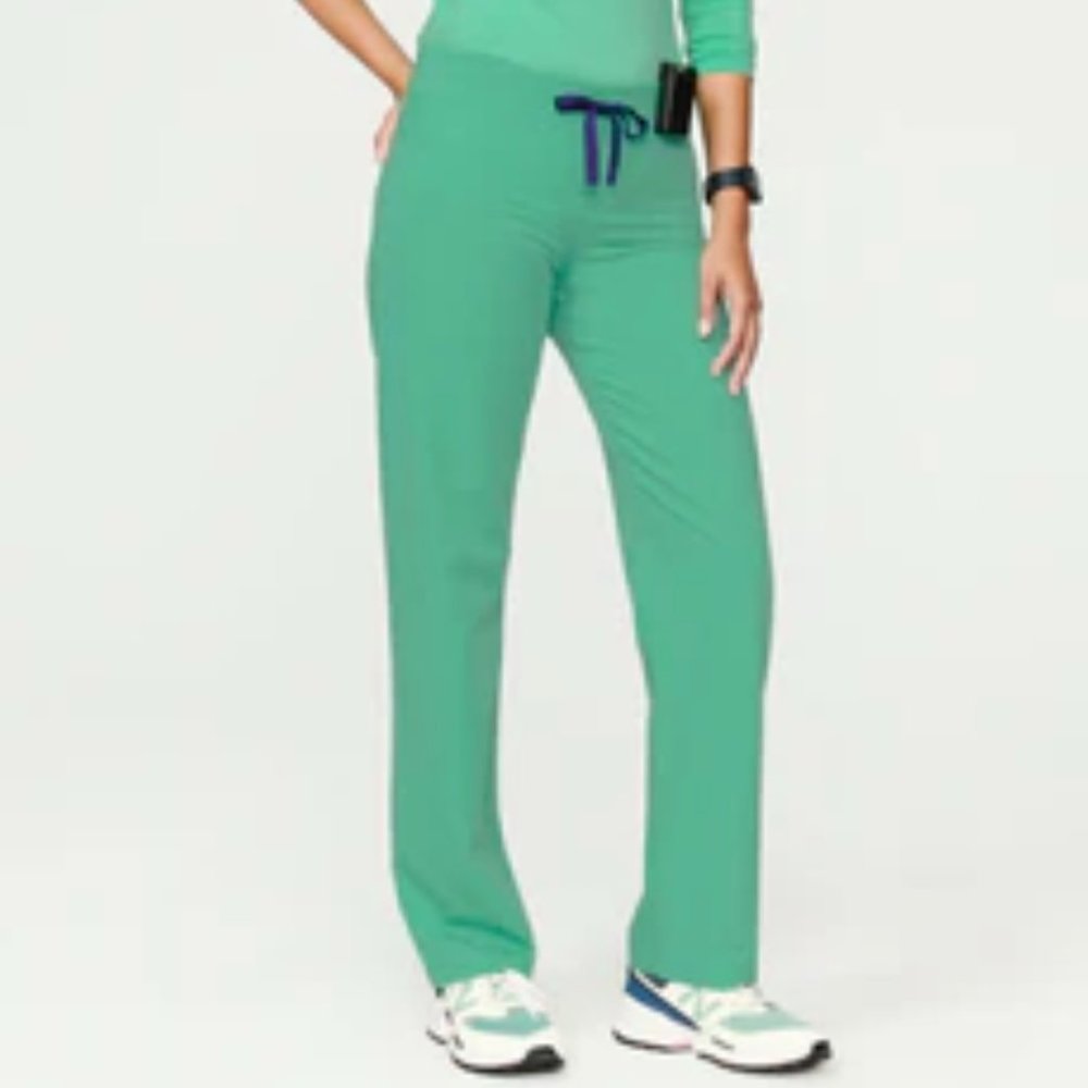Figs XS Regular Livingston Pant in Surgical Green